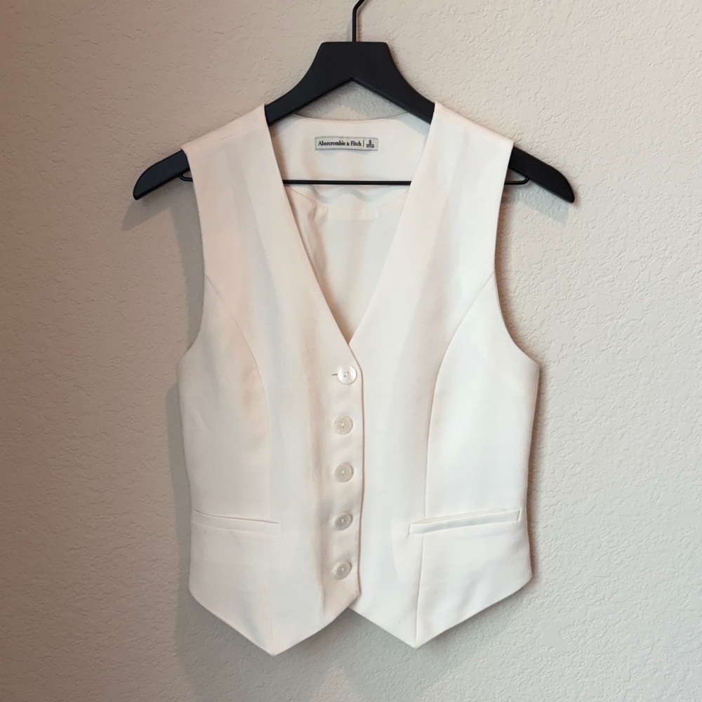 Abercrombie & Fitch Ivory Button Vest - S